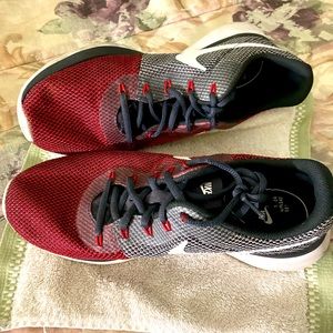 Nike sneakers. (worn once) Size 11.